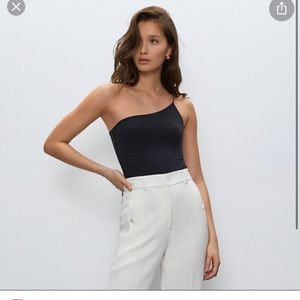 Aritzia Babaton contour one-shoulder bodysuit in black and size medium